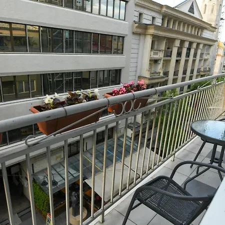 Elena Apartmán