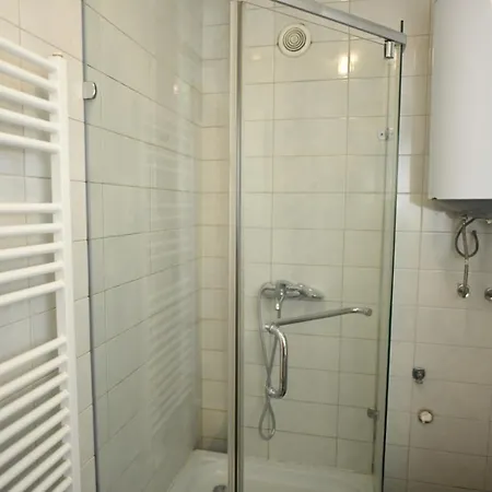 Elena Apartmán *